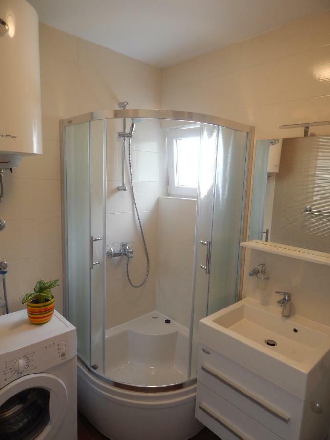 Apartman Karlo Apartment Makarska Bagian luar foto